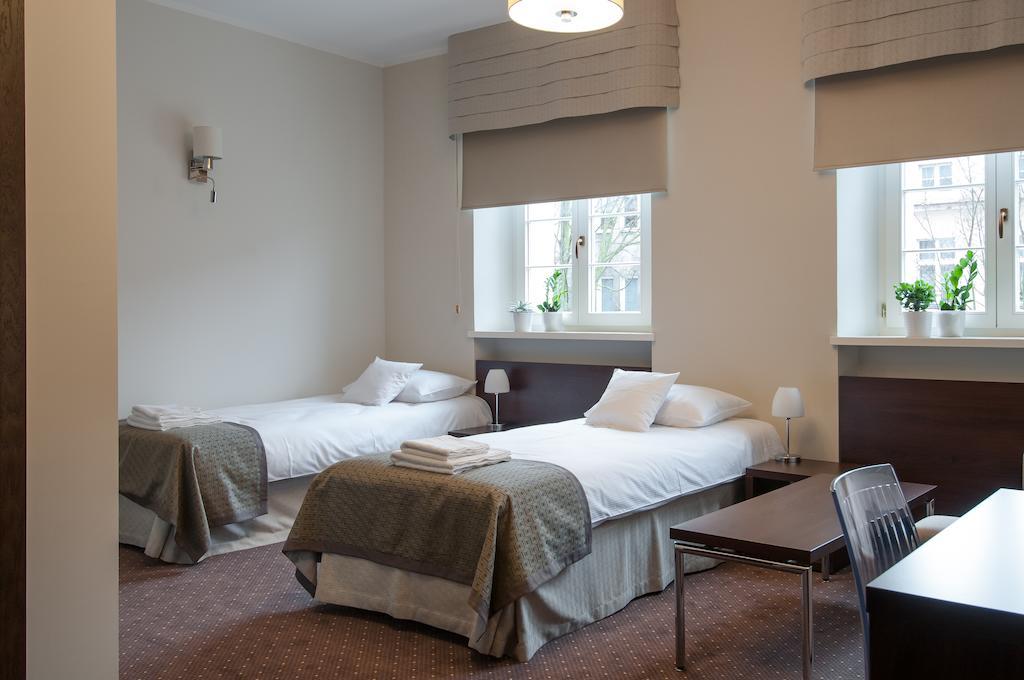 B&B Wieniawa Parking I Sniadanie W Cenie! Breakfast And Parking Included! Leszno  Ruang foto