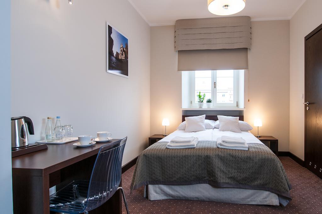 B&B Wieniawa Parking I Sniadanie W Cenie! Breakfast And Parking Included! Leszno  Ruang foto